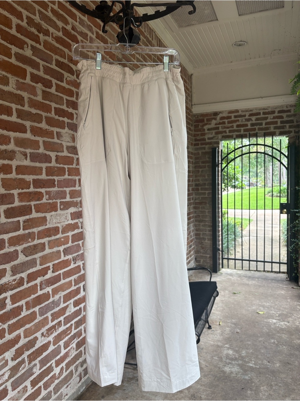 Lululemon Swift Mid-Rise Wide-Leg Pant Bone Size 12 EUC Barely Worn - Picture 3 of 11